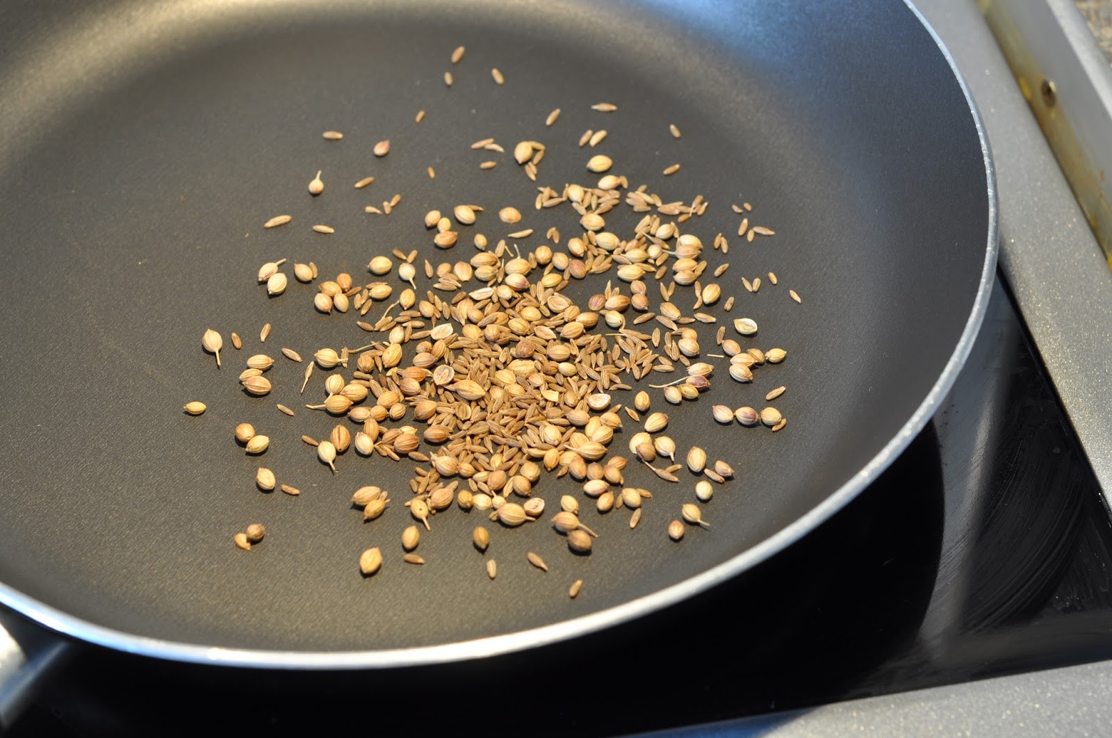 Simple Food How to make Korma Curry Paste