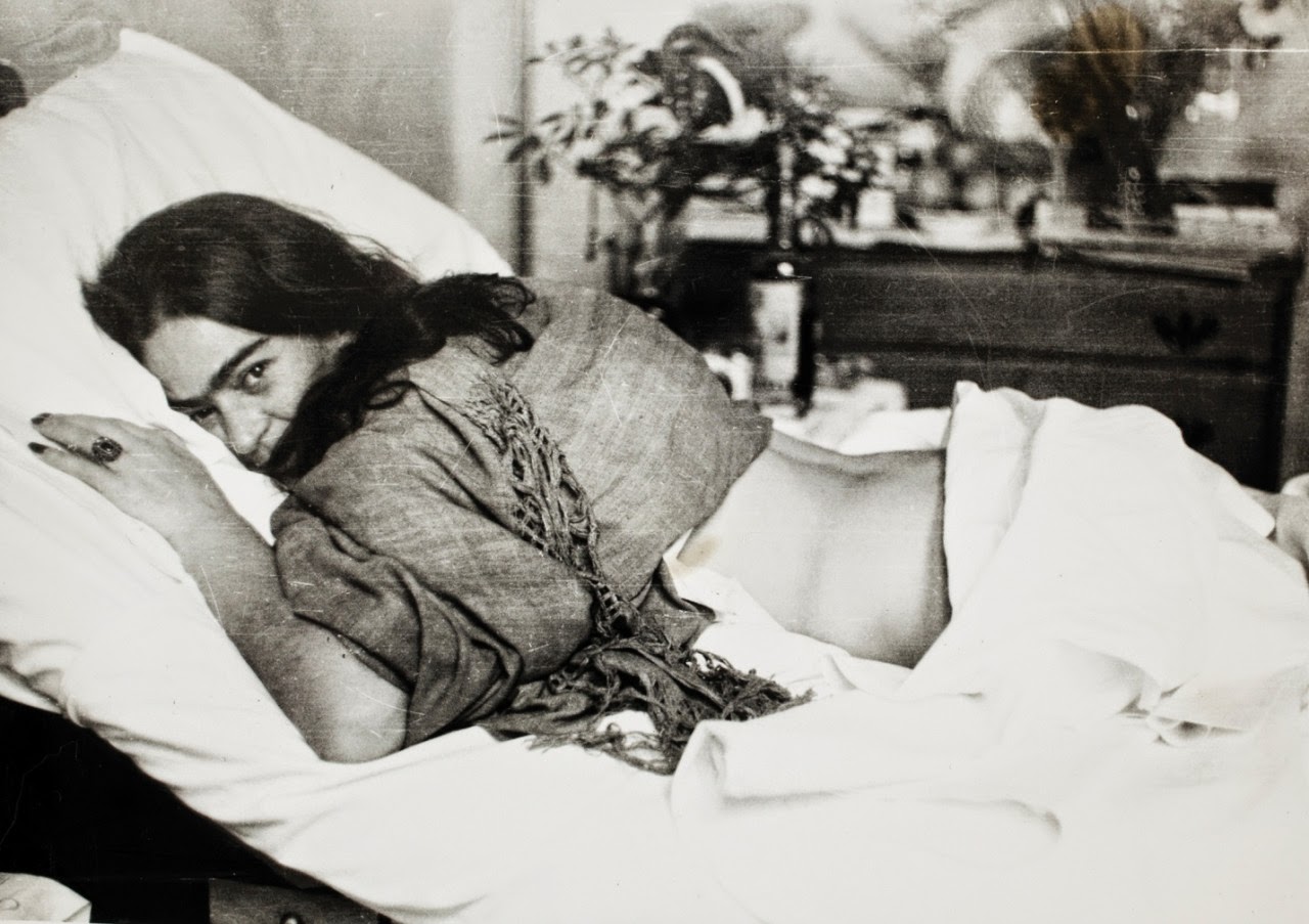 Stunning Image of Frida Kahlo in 1946 