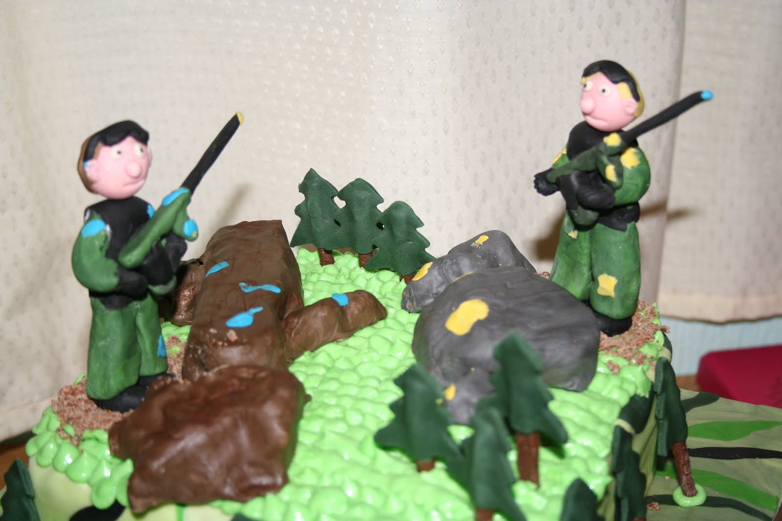 Chintzy Cakes Paintball Cake