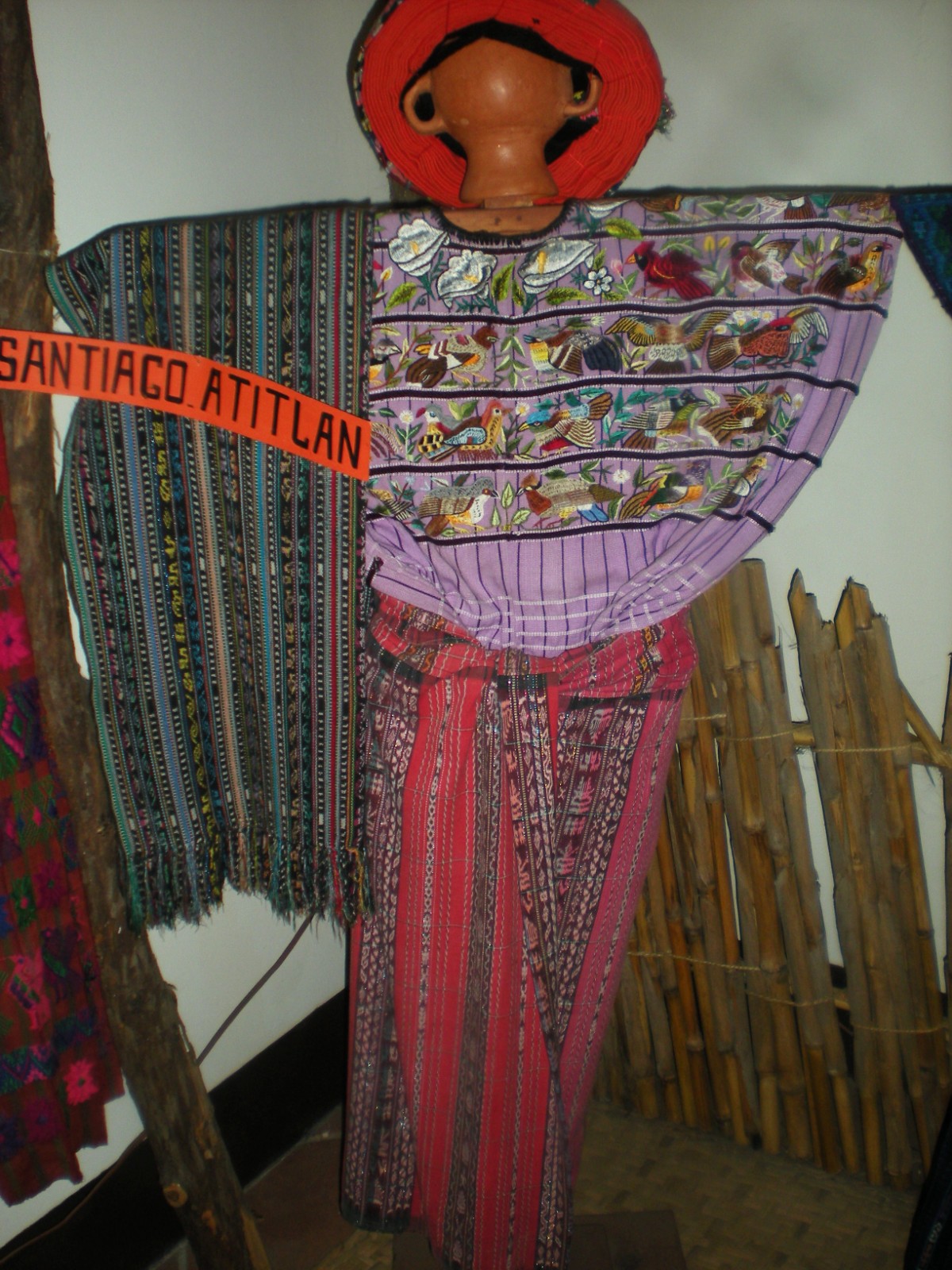 "VIAJANDO POR MI QUERIDA GUATEMALA CORAZON DEL MUNDO MAYA": "COLORIDOS