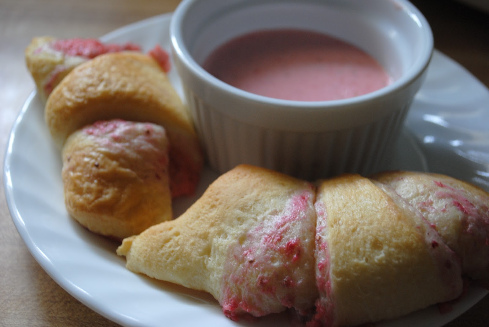 Jackie's Jiggs Fresh Strawberry and Cream Cheese Crescent RollUps