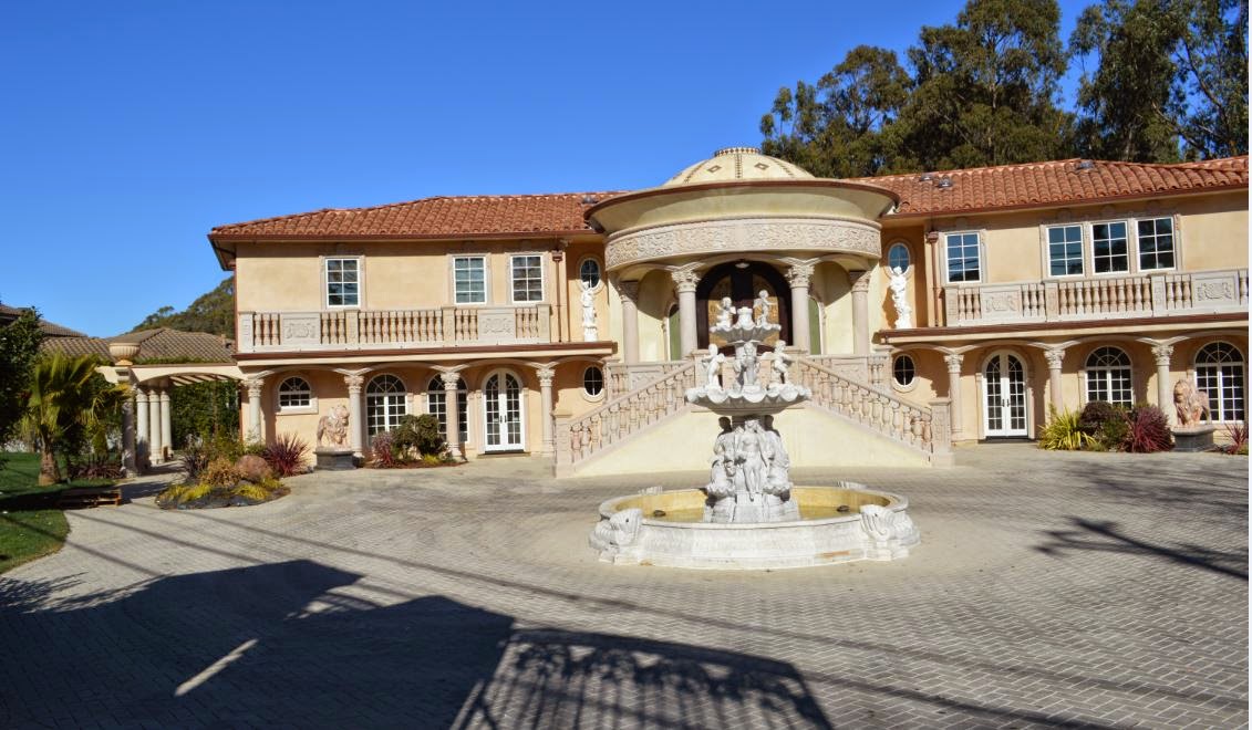 Eileen's Home Design Mansion Located in La Selva Beach, CA