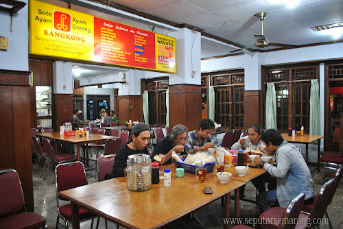 Interior Soto Bangkong Semarang