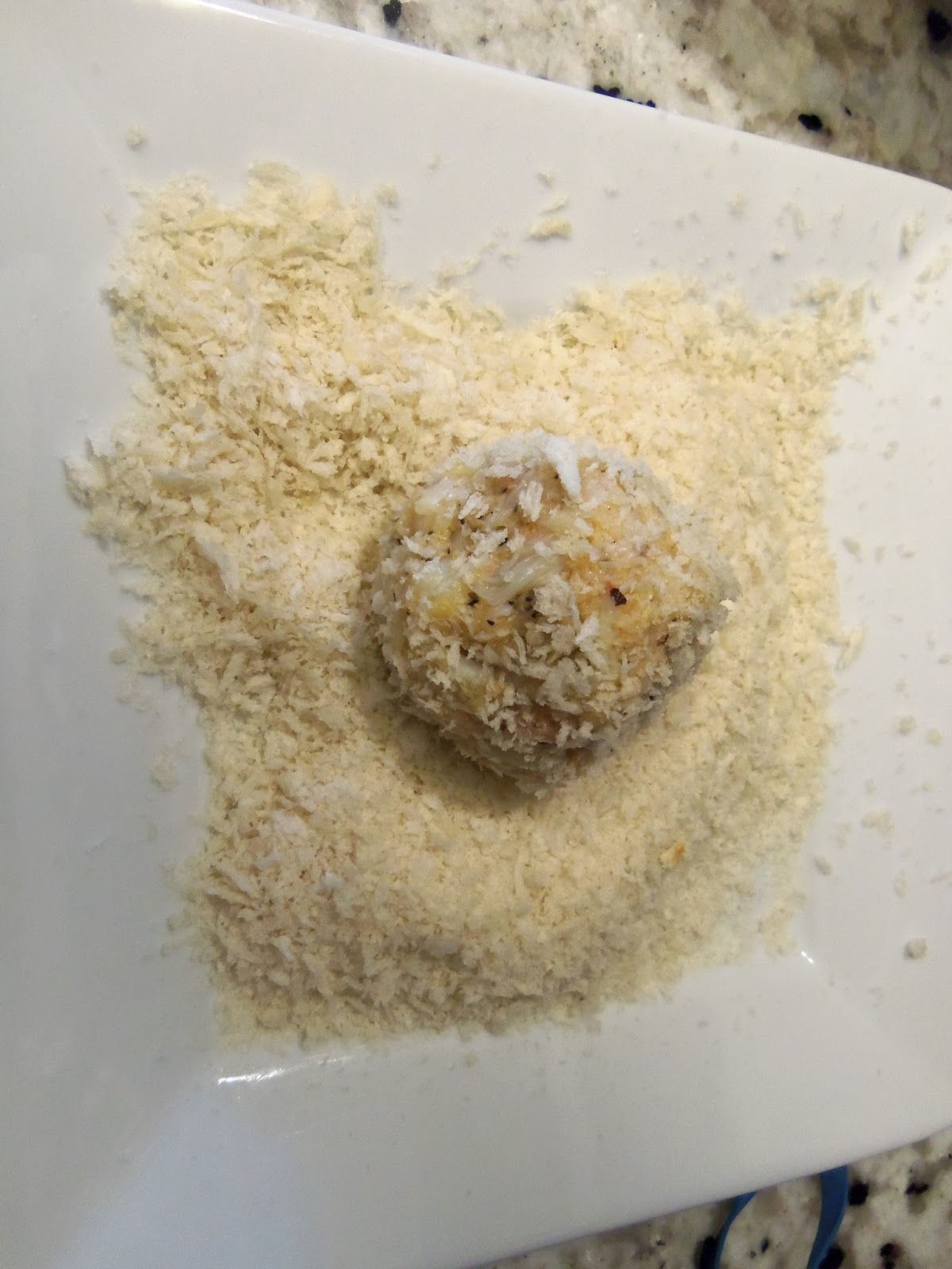 3squeezes Baked Crab Cakes with Garlic, Chili Creme Fraiche Dipping Sauce