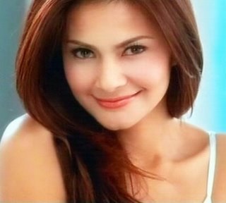 Foto Hot Cut Tari Artis Indonesia