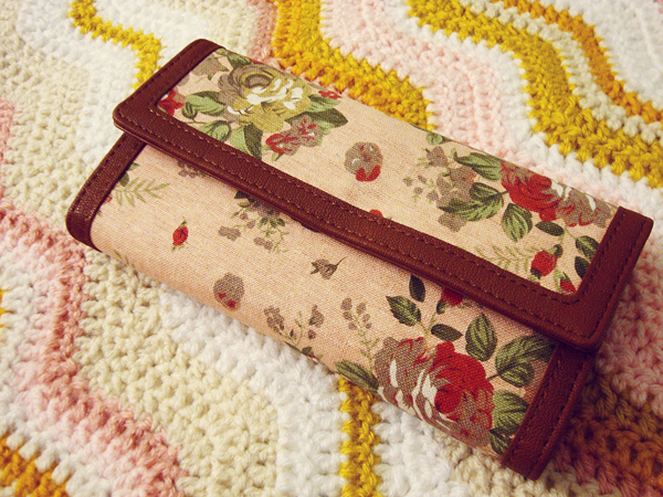 محافظ أنيقة 2014 Floral+wallet