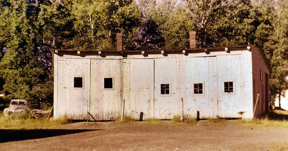 Trackside Scenery Kingfield Maine engine house