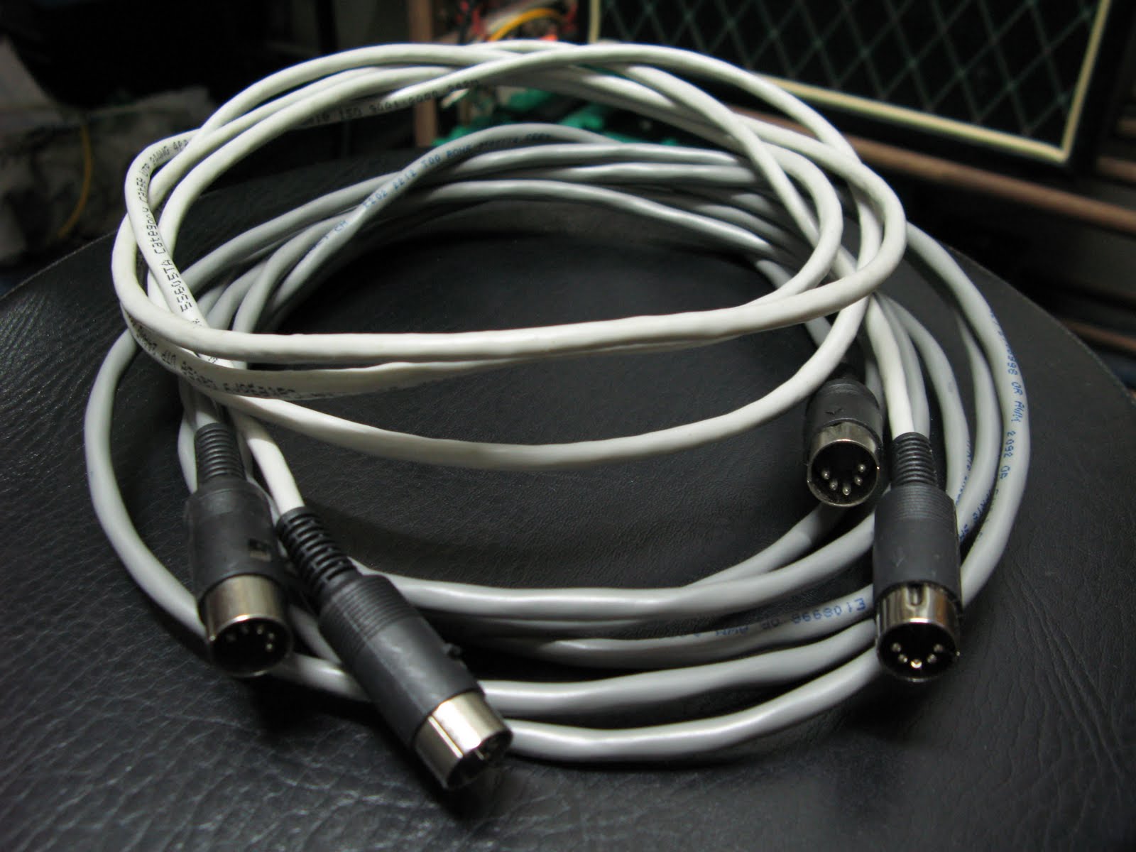 YAYA STORE Custom Length MIDI Cable