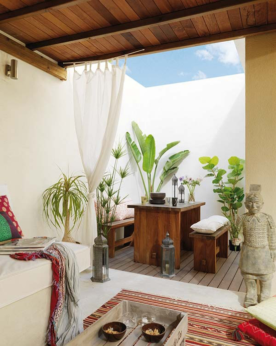 Inspirations and ideas on how to create an ethnic atmosphere at your outdoor space. More at www.myparadissi.com
