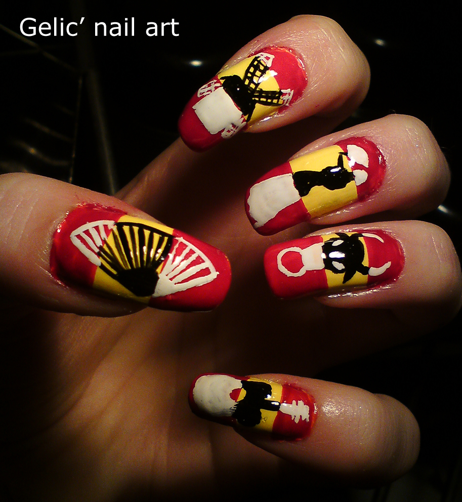 Gelic' nail art Spanish inverted black and white symbols