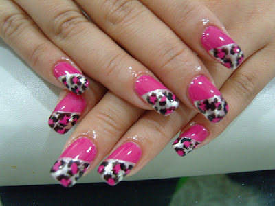 Hot pink nail art for summer