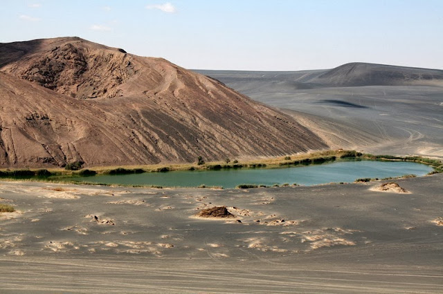 Waw an Namus oasis cráter volcánico