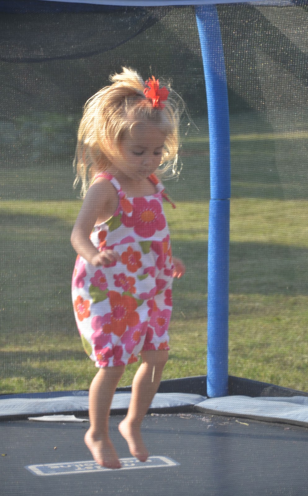 minnie mouse toddler trampoline