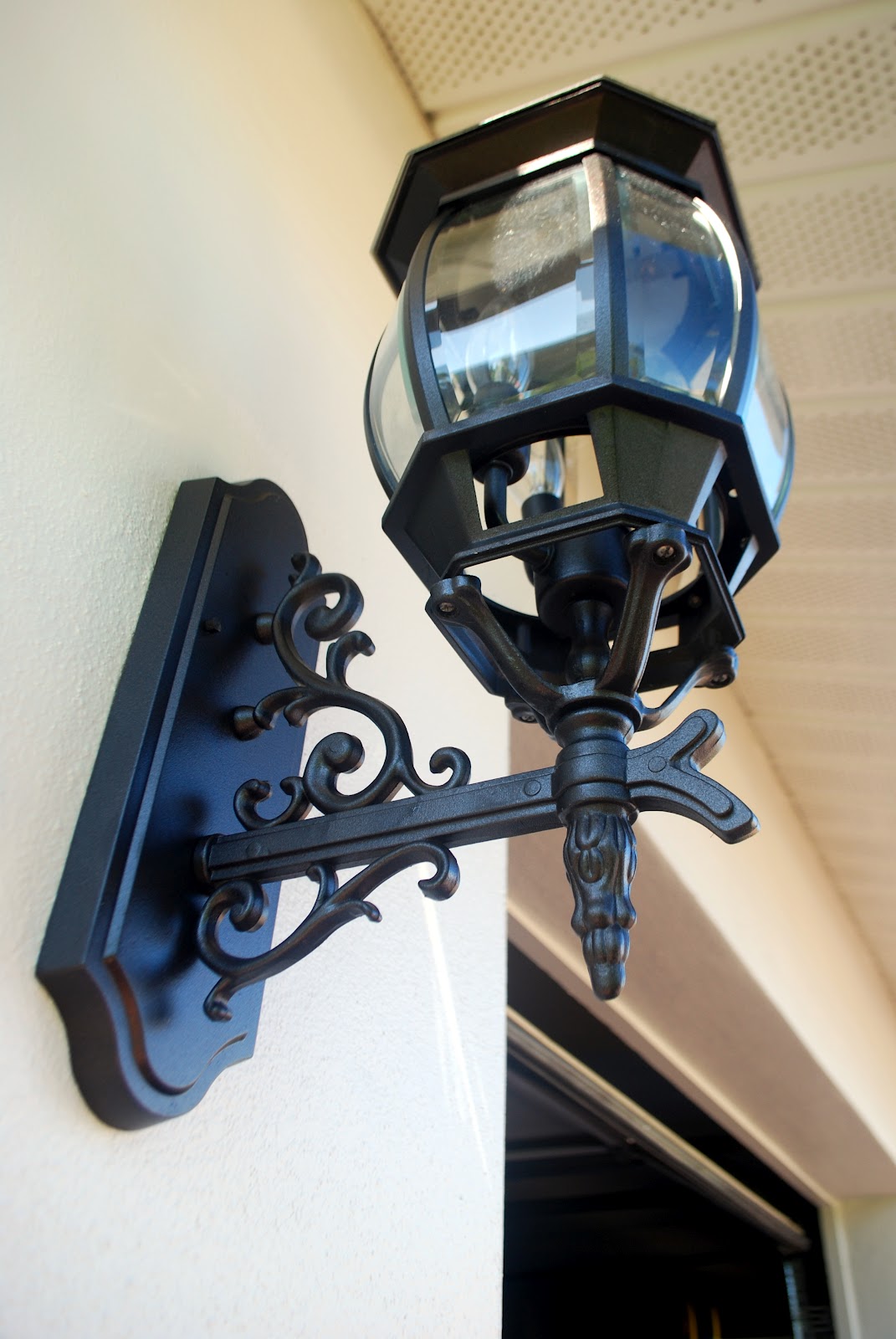 Kara�s Korner Painting the House Part 2 Lighting