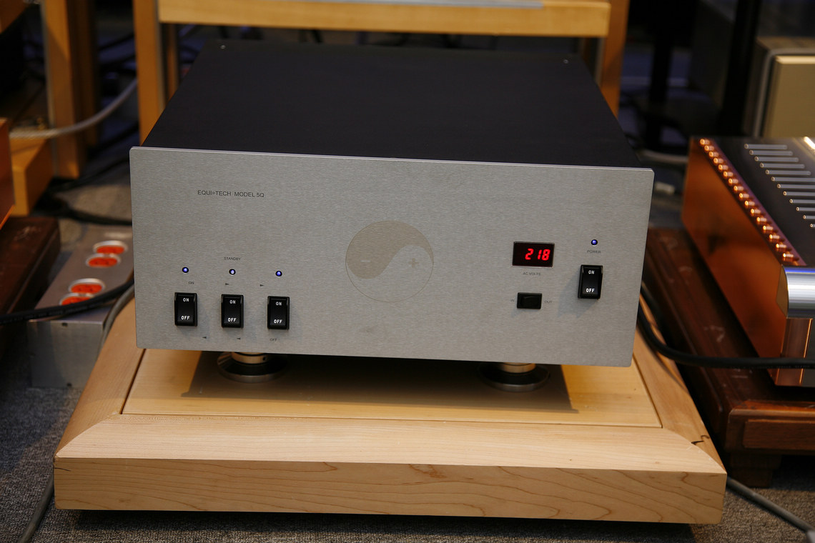 Wizard HighEnd Audio Blog Equi=Tech 5RQE Power Conditioner pictures