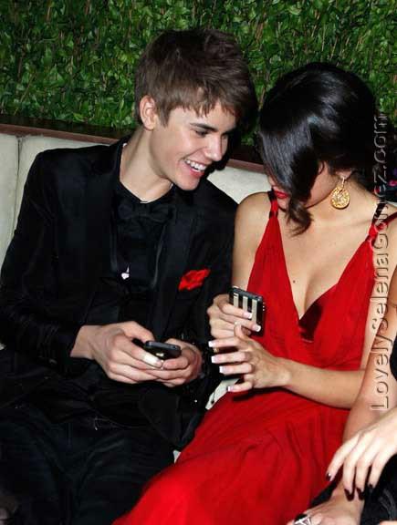 justin bieber 2011 pics. Selena Gomez and justin bieber