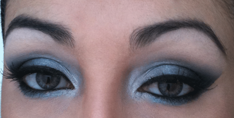 Grey Blue Sky Makeup