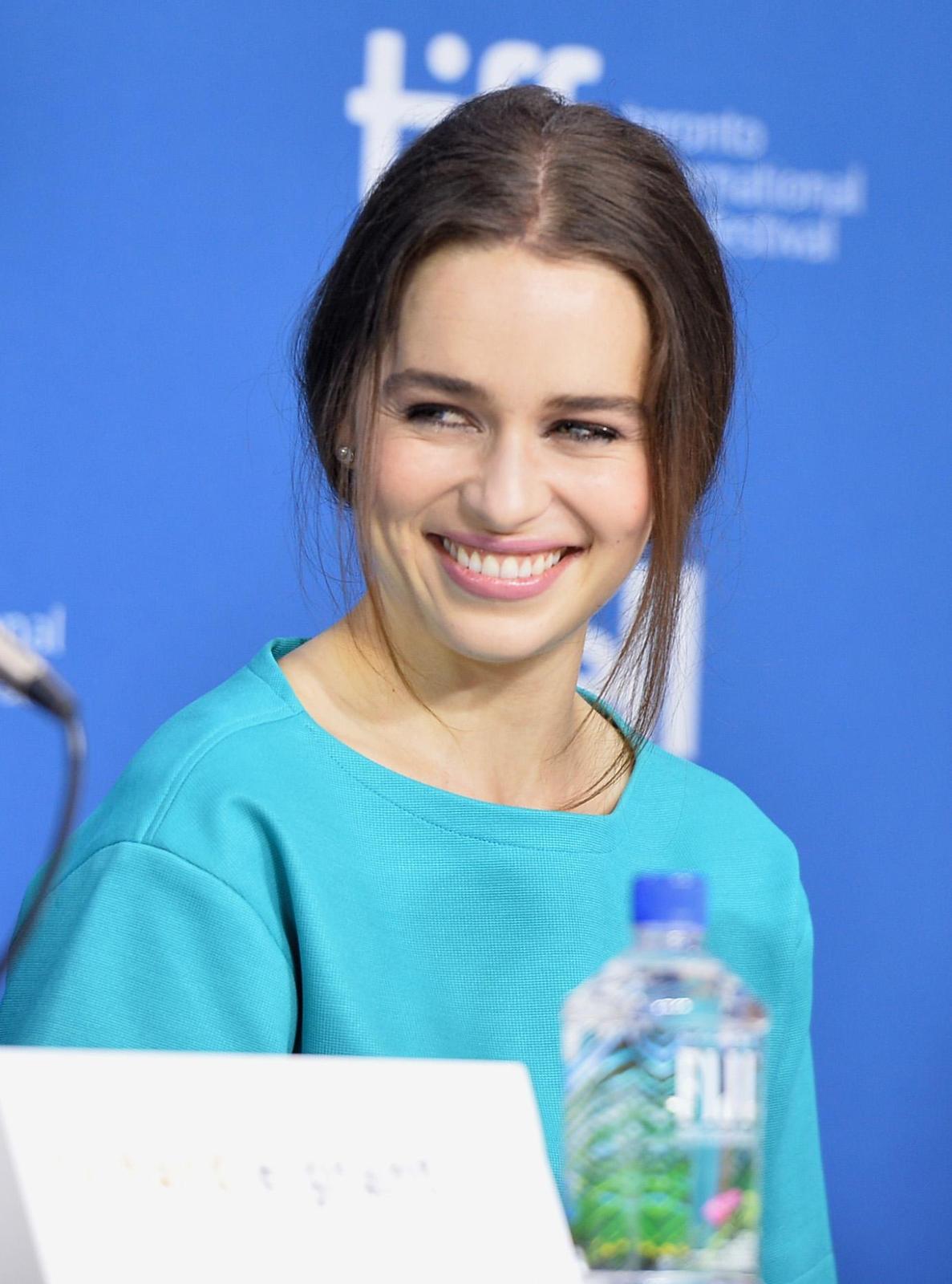 Cute Actress Emilia Clarke | Know Rare