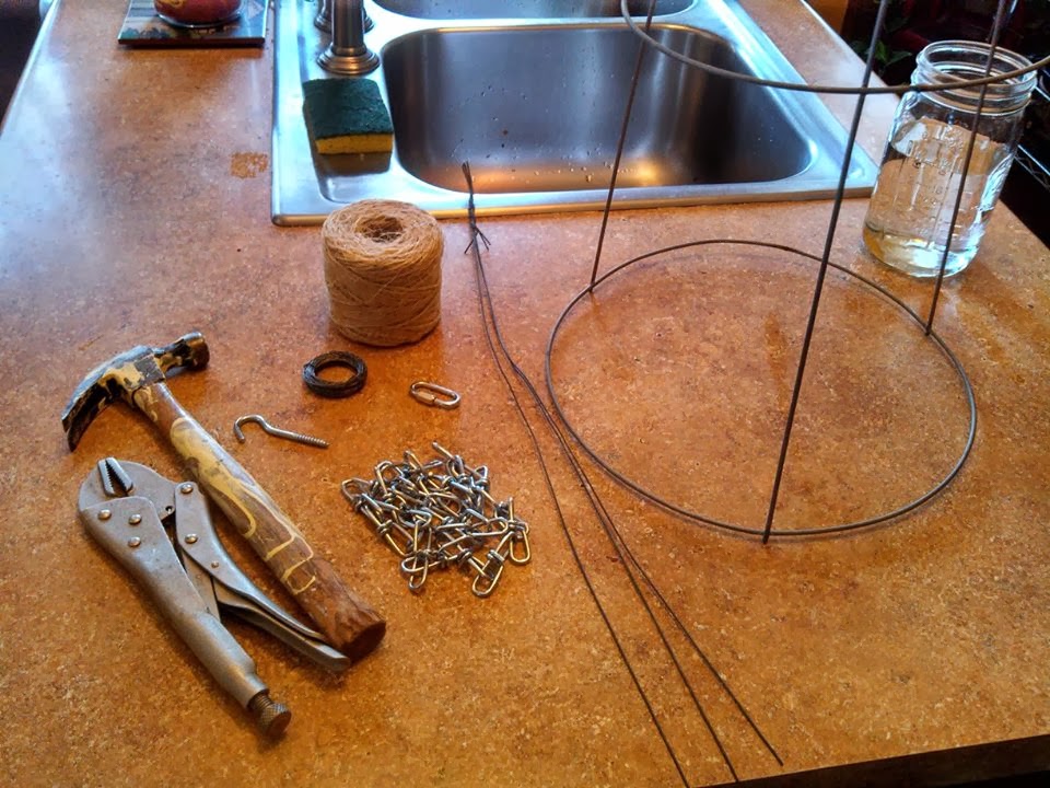 Apertures of My Life Herb Drying Rack (Tomato Cage)
