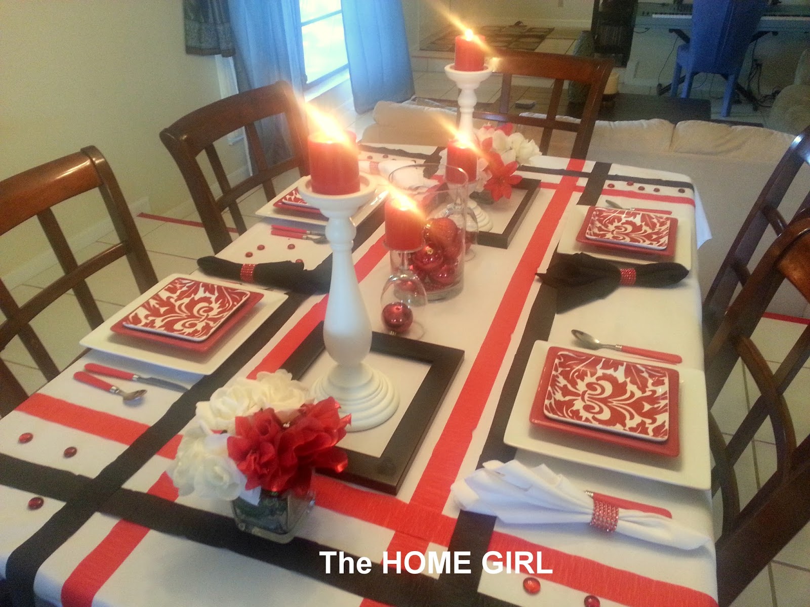 The HOME GIRL! TABLESCAPE TUESDAY BLACK, WHITE AND RED ALL OVER