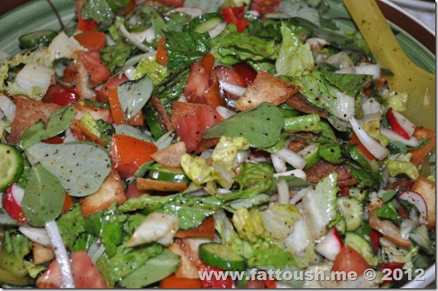 وصفة سلطة الفتوش من www.fattoush.me