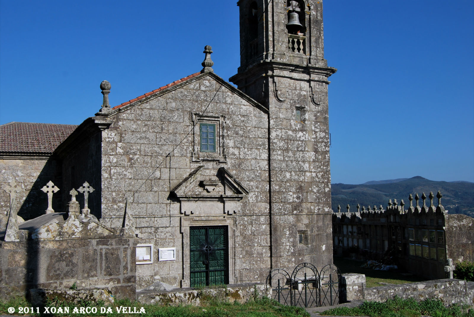 XOAN ARCO DA VELLA IGLESIA DE SAN MAMEDE DE PIÑEIRO CUNTIS