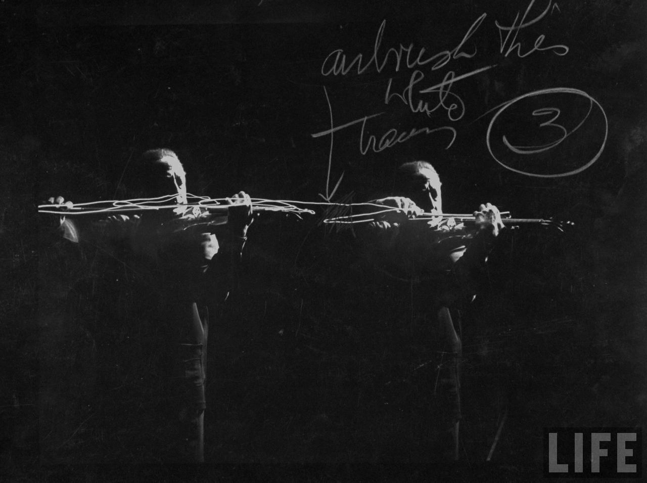 http://1.bp.blogspot.com/-qd99NITiKIQ/UO4fMp2BH-I/AAAAAAAATYM/I6CATEE4aPo/s1600/Jascha+Heifetz+(3).jpg