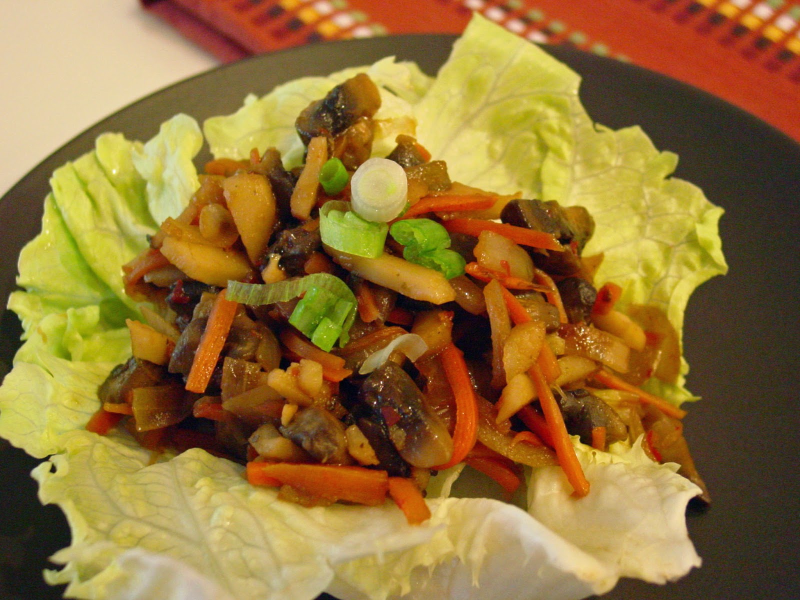 Crunchy+Mushrooms+Lettuce+Wraps.jpg