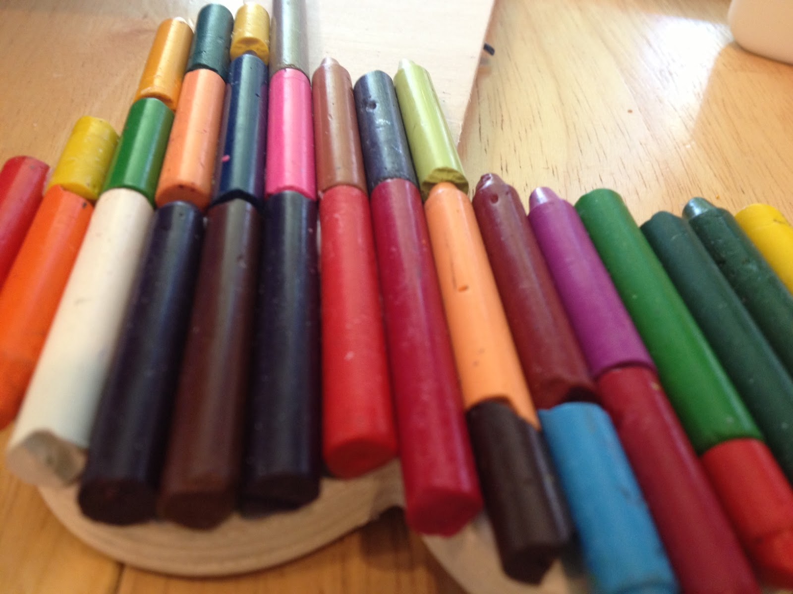 TaylorTHIS Finding A Use For Broken Crayons