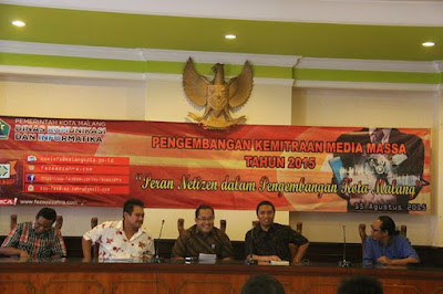 kim kanuruhan, indonesia, blog, internet, sejarah, kota malang, budaya, kominfo, tulisan, sosialisasi, media, netizen, asia tenggara, pemerintah, ide, massa, saran, kemitraan, positif, seniman, kritik kim kanuruhan, indonesia, blog, internet, sejarah, kota malang, budaya, kominfo, tulisan, sosialisasi, media, netizen, asia tenggara, pemerintah, ide, massa, saran, kemitraan, positif, seniman, kritik