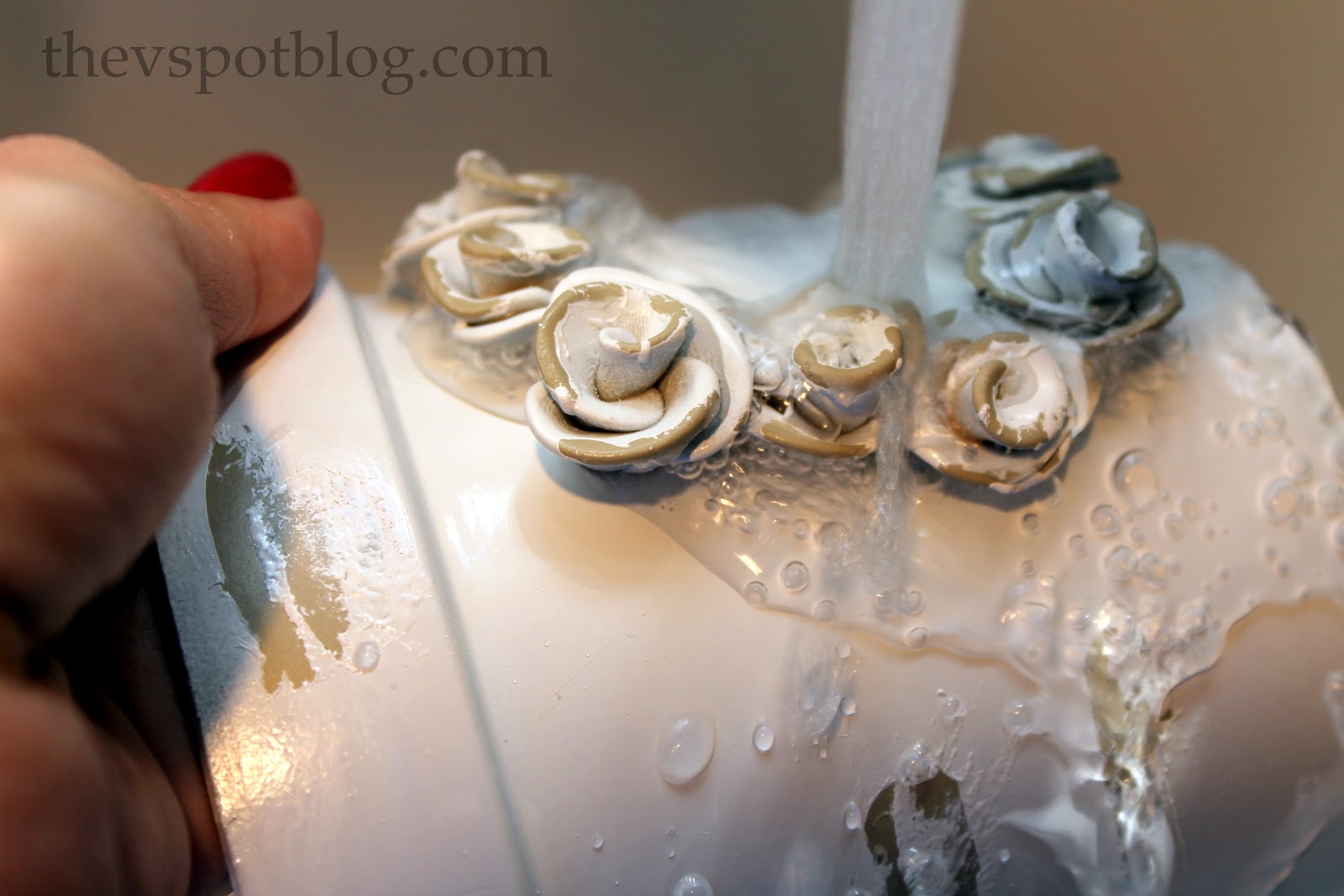 make weathered shabby chic flower pots using spray paint make weathered shabby chic flower pots using spray paint