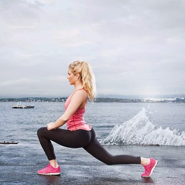 Freaky trend of the week SnowboardYoga illicit Blag