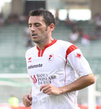 Bogliacino con la maglia del Bari