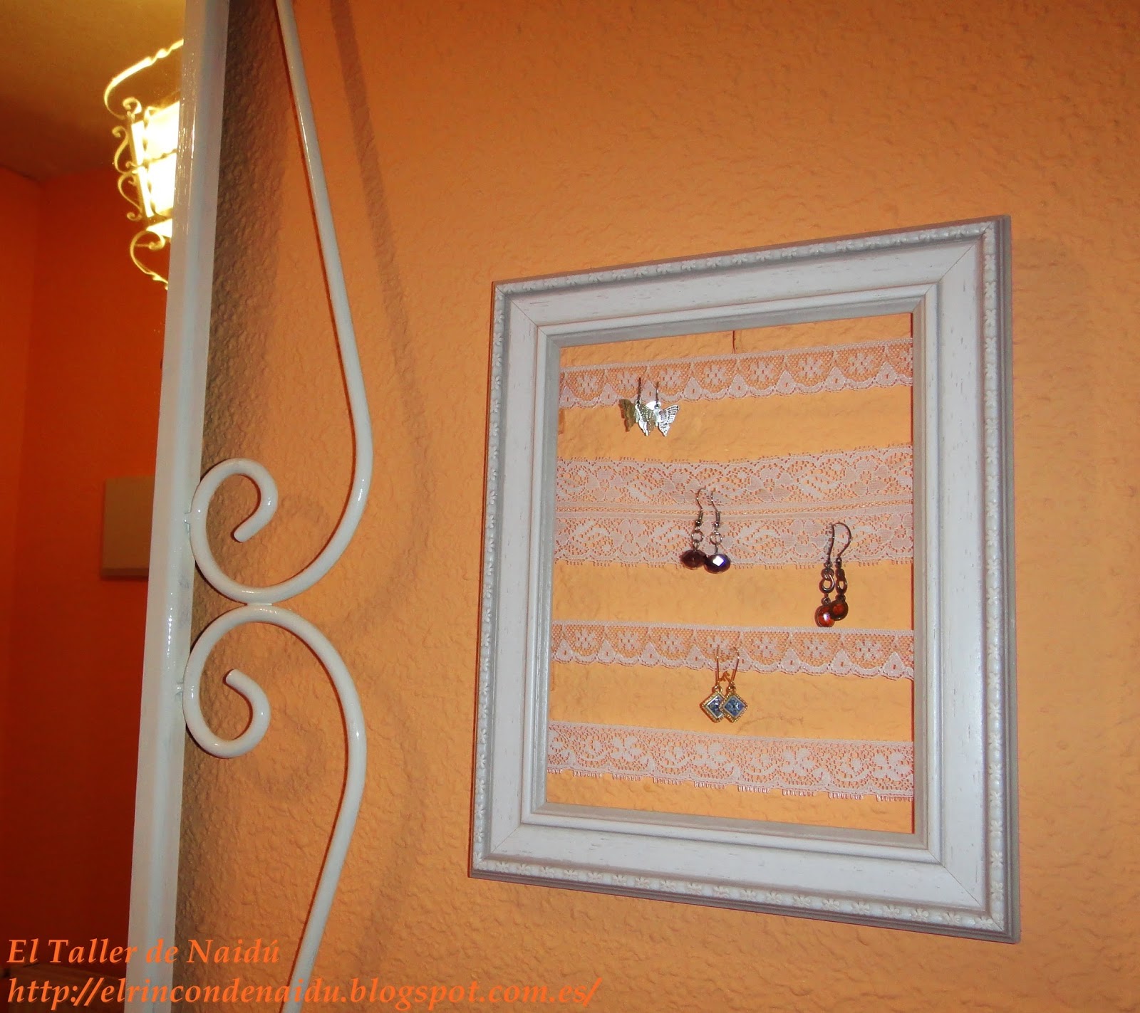 El taller de Naidú: Expositor de pendientes para Almacén de Pontejos.