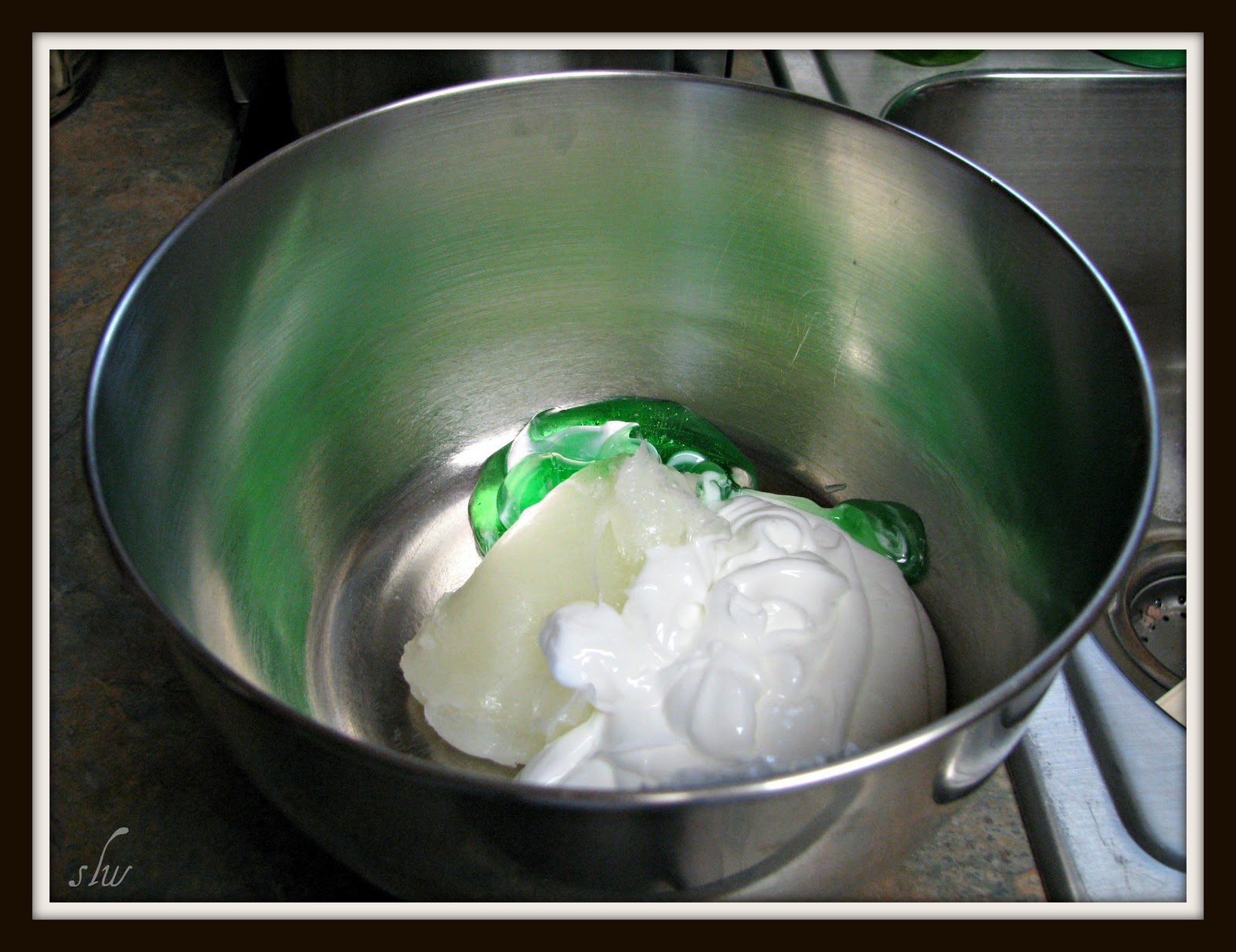 RandomThoughtsfromTN Homemade Foot (Or ExtraDry Skin) Cream