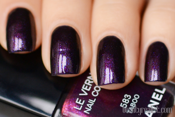 Chanel Taboo swatch