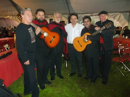 Los Mackay junto a Los Altamiranos