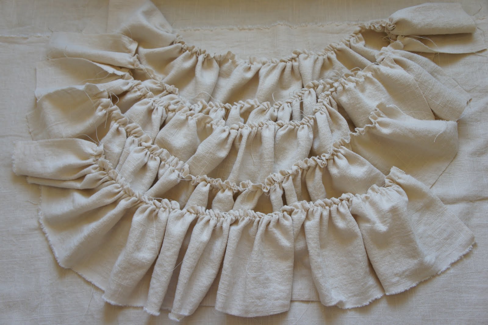 Sweet Young Journey Ruffle Linen Bed Scarf