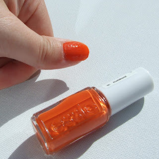 Essie nail varnish Roarrrange