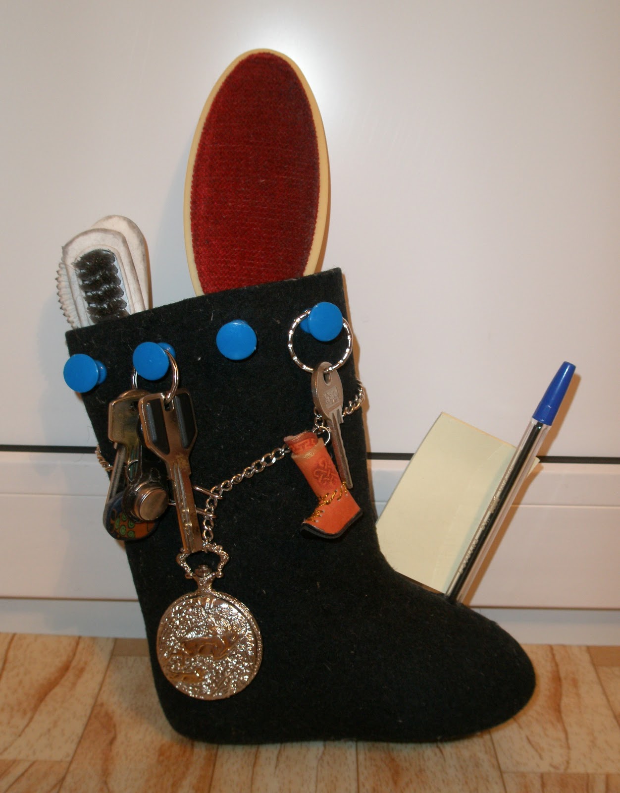 Новогодний интерьер. Новогодние валенки на счастье. в интернет-магазине на Ярмар