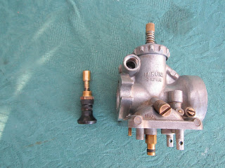 Mikuni carburettor with hand choke