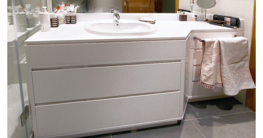 SOCRATES: Cinco cajones en el baño