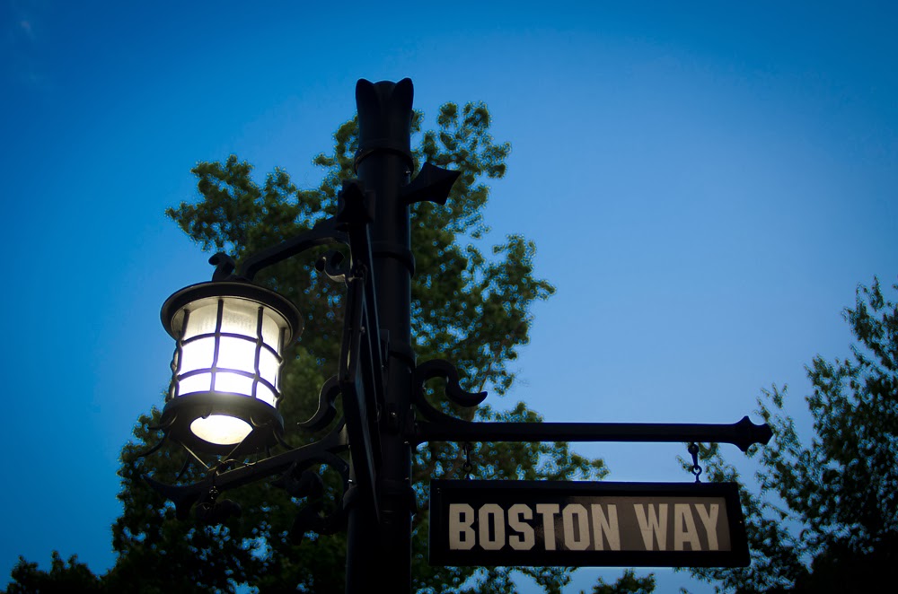 local history expert sharon fahrer with history hand walking tours