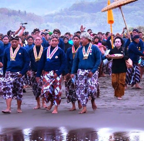 UPACARA SEDEKAH LAUT