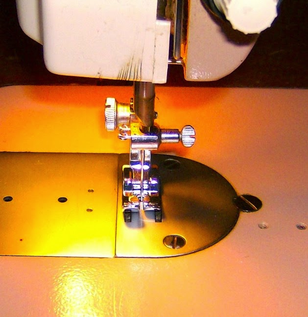 Vintage Sewing Machines High Shank SnapOn Feet Test