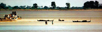 The Chindwin is the biggest tributary it comes from the north west. 