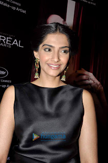  Sonam Kapoor launches L'oreal Sunset collections