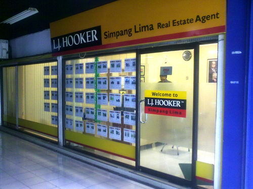 LJ hooker Semarang Simpang Lima
