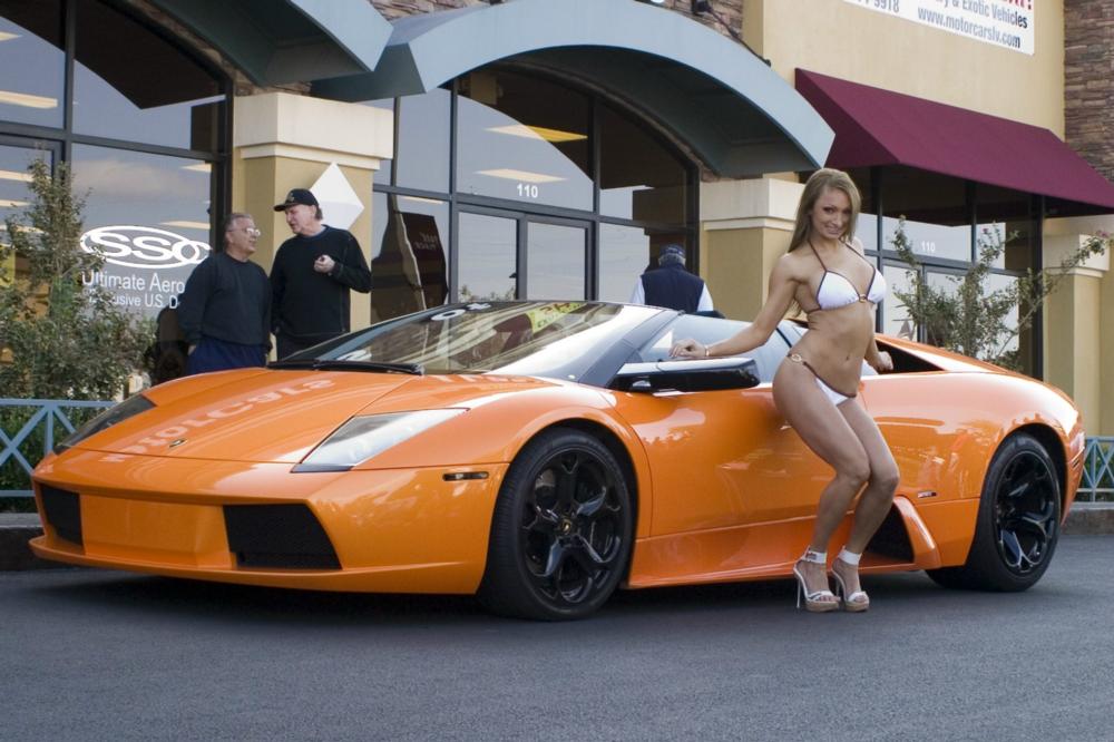 hot_and_cool_car_with_hot_girl_pics-4534534.jpg