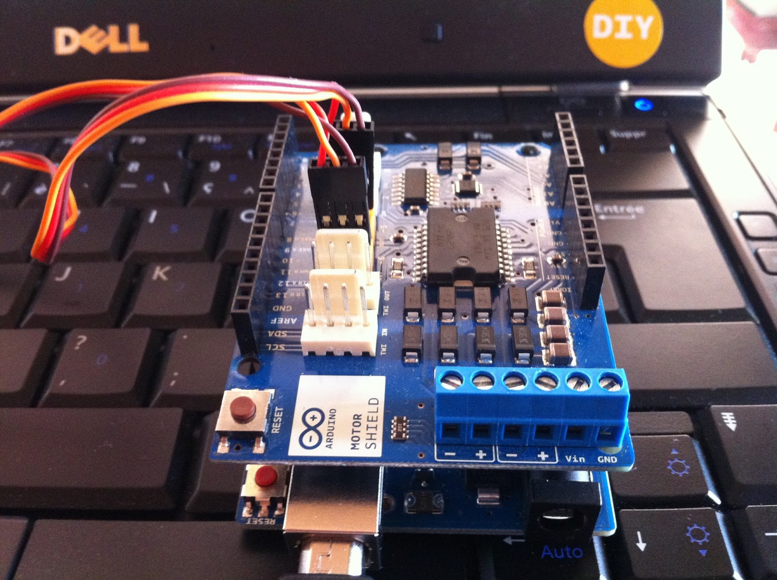 ElectroInfoDIY Arduino motor shield + 2 servomoteurs